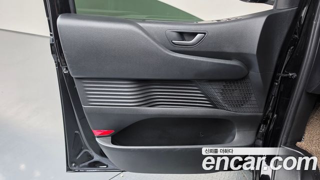Hyundai Staria L3.5 Cargo 3-Seater Modern 2024 — фото 25