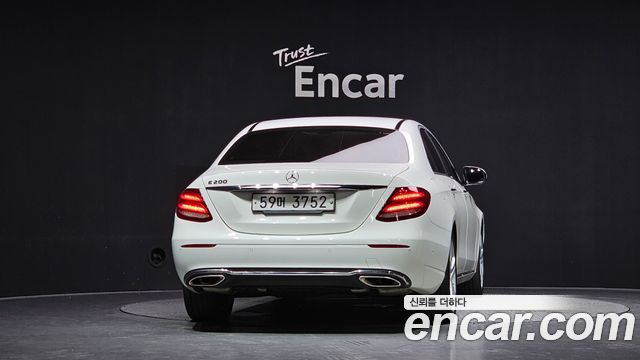 Mercedes-Benz E-Class (W213) E200 Avantgarde 2018 — фото 4