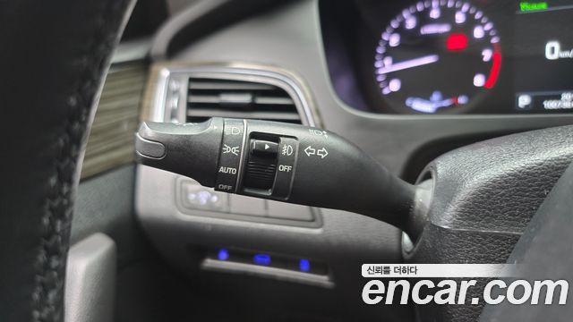 Hyundai Sonata (LF) 2.0 Premium 2015 — фото 18