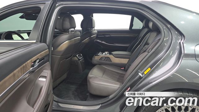 Genesis G90 3.3 T AWD Premium Luxury 2019 — фото 19
