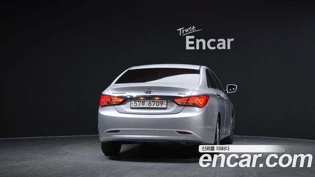 Hyundai Sonata The Brilliant CVVL Attration 2014 — фото 4