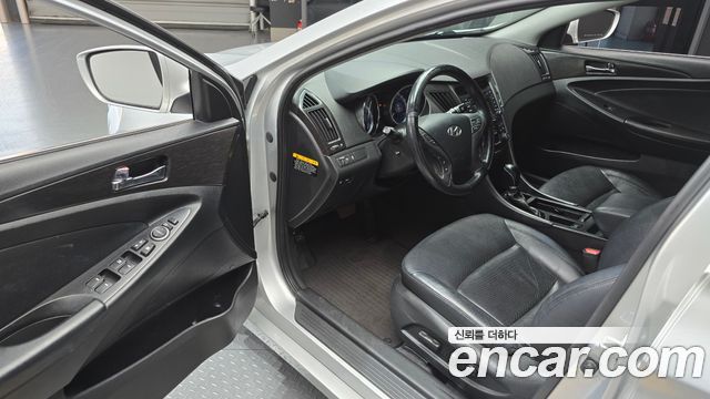 Hyundai Sonata The Brilliant CVVL Attration 2014 — фото 10