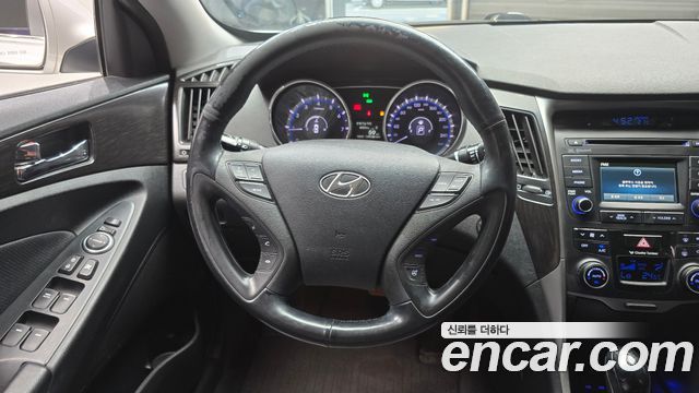 Hyundai Sonata The Brilliant CVVL Attration 2014 — фото 13