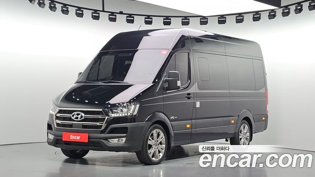 Hyundai Solati 15-seater Luxury
