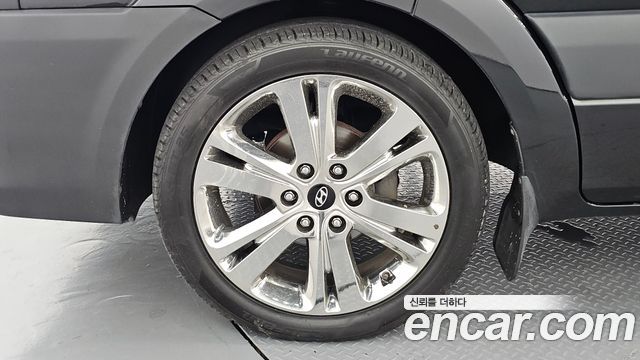 Hyundai Solati 15-seater Luxury 2025 — фото 5