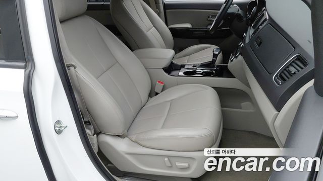 Kia Carnival 9-Seater Noblesse 2019 — фото 8