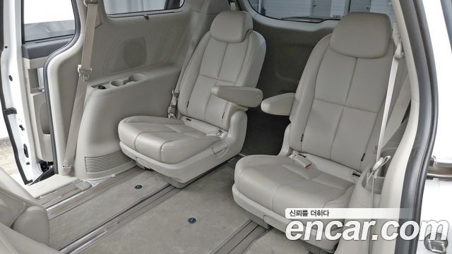 Kia Carnival 9-Seater Noblesse 2019 — фото 10