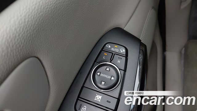 Kia Carnival 9-Seater Noblesse 2019 — фото 22