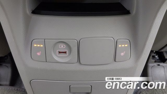 Kia Carnival 9-Seater Noblesse 2019 — фото 23