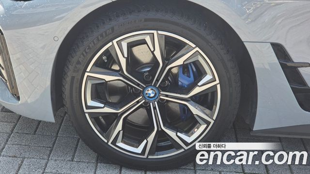BMW i4 eDrive40 M Sports Pro 2023 — фото 6
