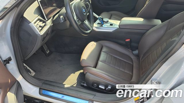 BMW i4 eDrive40 M Sports Pro 2023 — фото 10