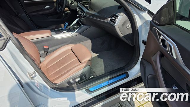 BMW i4 eDrive40 M Sports Pro 2023 — фото 17