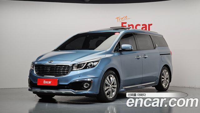 Kia Carnival 7-seater Limousine President