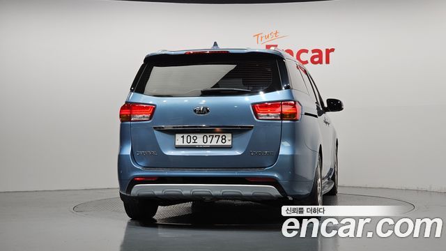 Kia Carnival 7-seater Limousine President 2016 — фото 4