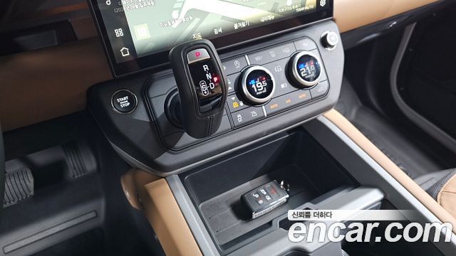 Land Rover Defender (L663) 130 P400 X-Dynamic HSE 2026 — фото 13