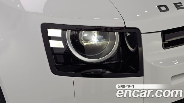 Land Rover Defender (L663) 130 P400 X-Dynamic HSE 2026 — фото 17