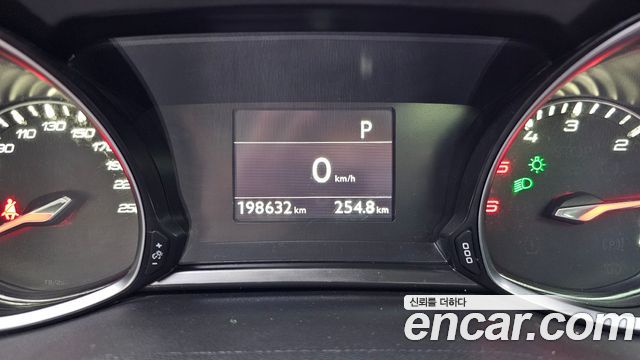 Peugeot 308 (II) 1.6 BlueHDi Allure 2016 — фото 8