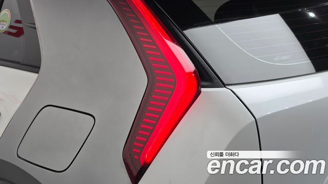 Kia Niro Signature 2022 — фото 23