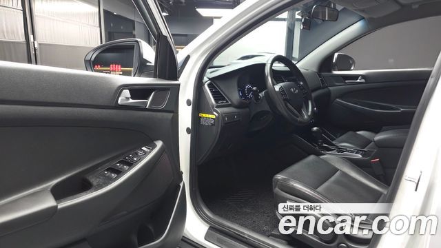 Hyundai Tucson Diesel 1.7 2WD Modern Fever 2017 — фото 10