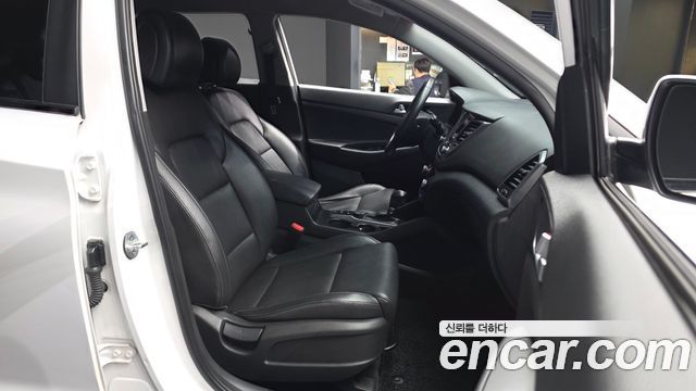 Hyundai Tucson Diesel 1.7 2WD Modern Fever 2017 — фото 11