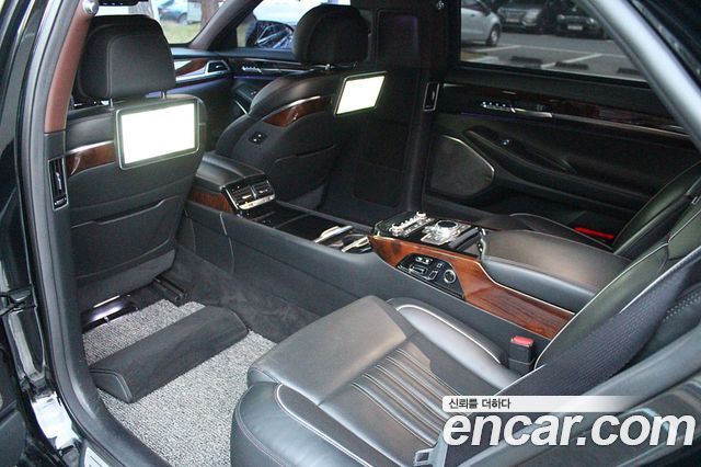 Genesis EQ900 5.0 GDI AWD Limousine Prestige 2016 — фото 18