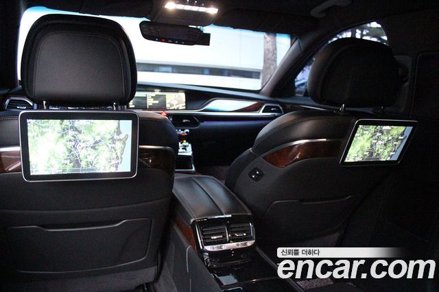 Genesis EQ900 5.0 GDI AWD Limousine Prestige 2016 — фото 20