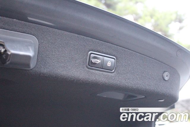 Genesis EQ900 5.0 GDI AWD Limousine Prestige 2016 — фото 21