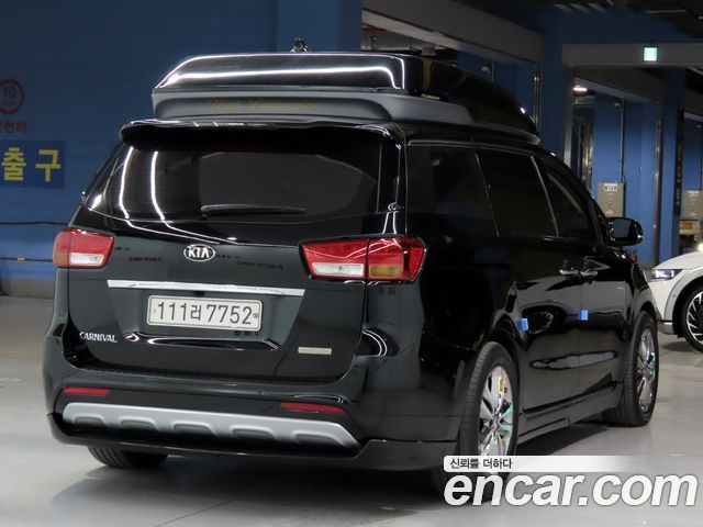 Kia Carnival 9-seater Hi-Limousine Prestige 2016 — фото 2