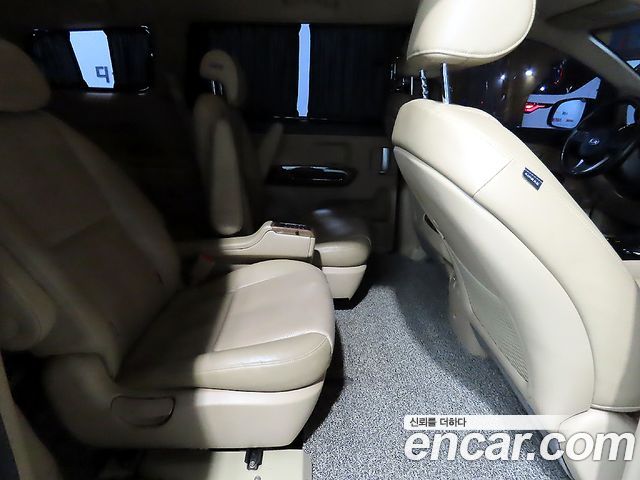 Kia Carnival 9-seater Hi-Limousine Prestige 2016 — фото 15