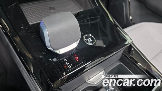 Land Rover Range Rover Sport (III) P550E Dynamic HSE 2026 — фото 9