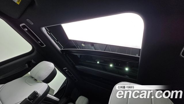 Land Rover Range Rover Sport (III) P550E Dynamic HSE 2026 — фото 18