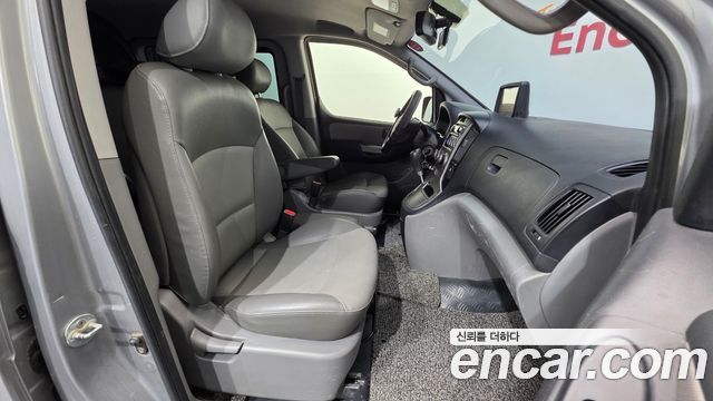 Hyundai Grand Starex 5-Seater VAN CVX Luxury 2011 — фото 10