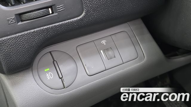 Hyundai Grand Starex 5-Seater VAN CVX Luxury 2011 — фото 13