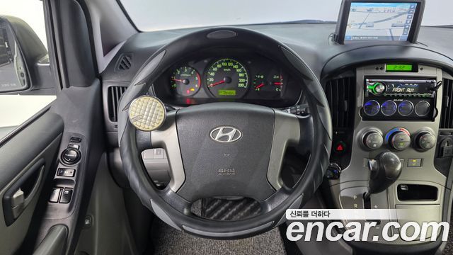 Hyundai Grand Starex 5-Seater VAN CVX Luxury 2011 — фото 14