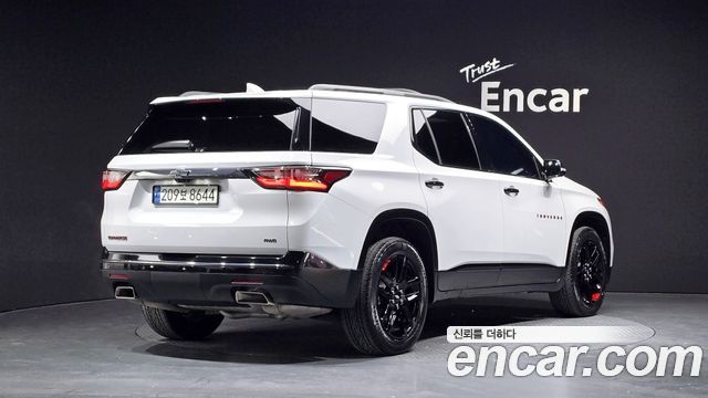 Chevrolet Traverse 3.6 AWD Redline 2021 — фото 2