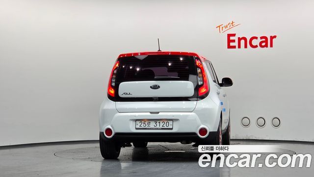 Kia Soul 1.6 GDi Prestige 2015 — фото 4