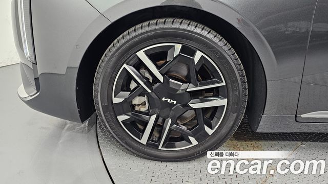 Kia K8 2.5 Gasoline 2WD Noblesse 2025 — фото 5