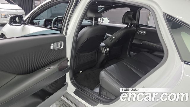 Hyundai Ioniq 6 Long Range Exclusive + 2025 — фото 11