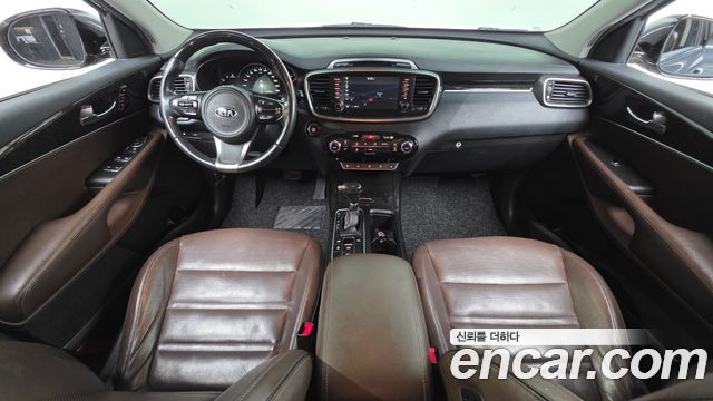 Kia Sorento Diesel 2.0 2WD Noblesse Special 2016 — фото 7