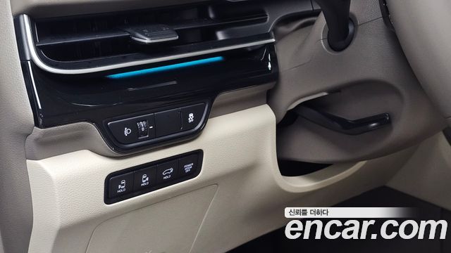 Kia Carnival (IV) HEV 9seater Signature 2025 — фото 15