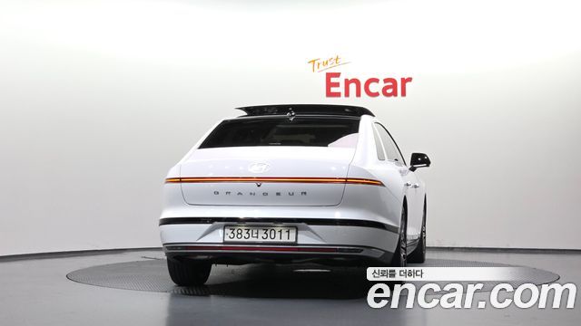 Hyundai Grandeur (GN7) 2,5 Gasoline 2WD Exclusive 2023 — фото 4