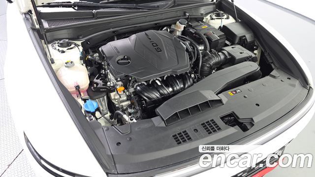 Hyundai Grandeur (GN7) 2,5 Gasoline 2WD Exclusive 2023 — фото 6