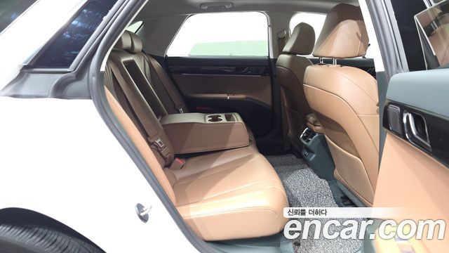Hyundai Grandeur (GN7) 2,5 Gasoline 2WD Exclusive 2023 — фото 16