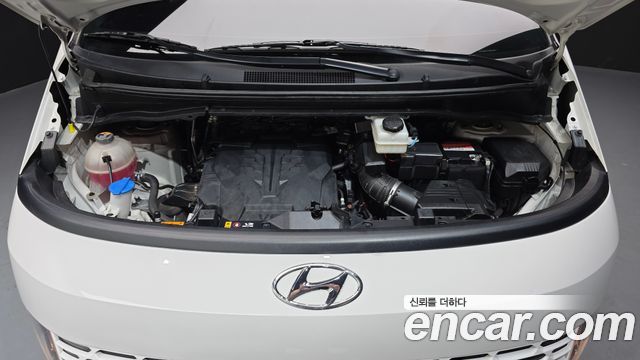 Hyundai Staria L3.5 Cargo 3-Seater Modern 2023 — фото 6