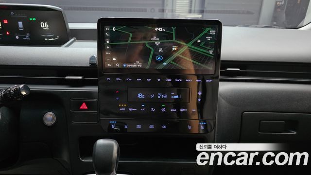Hyundai Staria L3.5 Cargo 3-Seater Modern 2023 — фото 18