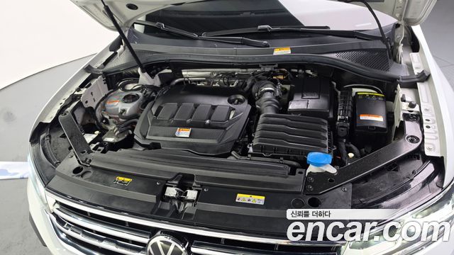 Volkswagen Tiguan (II) 2.0 TDI Premium 2021 — фото 6
