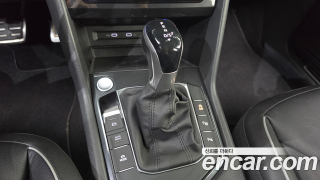 Volkswagen Tiguan (II) 2.0 TDI Premium 2021 — фото 9