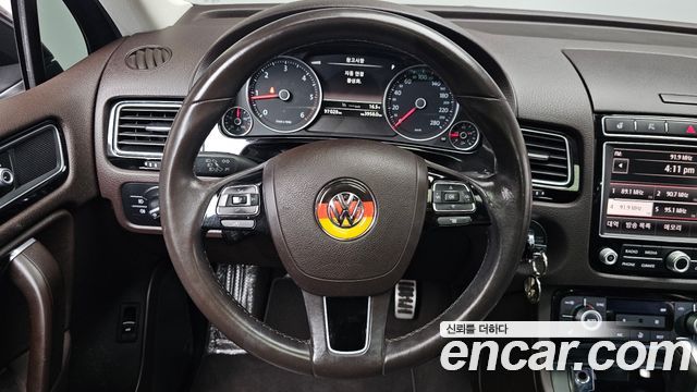 Volkswagen Touareg V6 3.0 TDI Bluemotion 7P5 2016 — фото 13