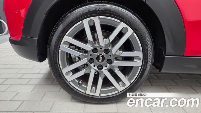 MINI Cooper C (IV) 5Door Classic 2025 — фото 5