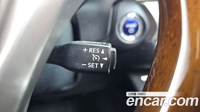 Lexus ES300h Supreme XV60 2013 — фото 16